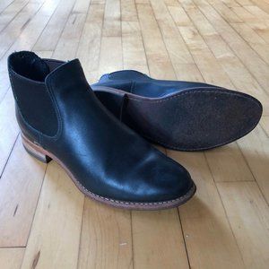 Red Wing Heritage Women's Chelsea Boots, Black, 9